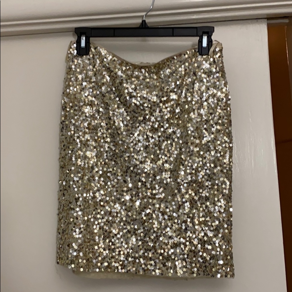 Gold sequined Christmas skirt 🎄🎅🏽